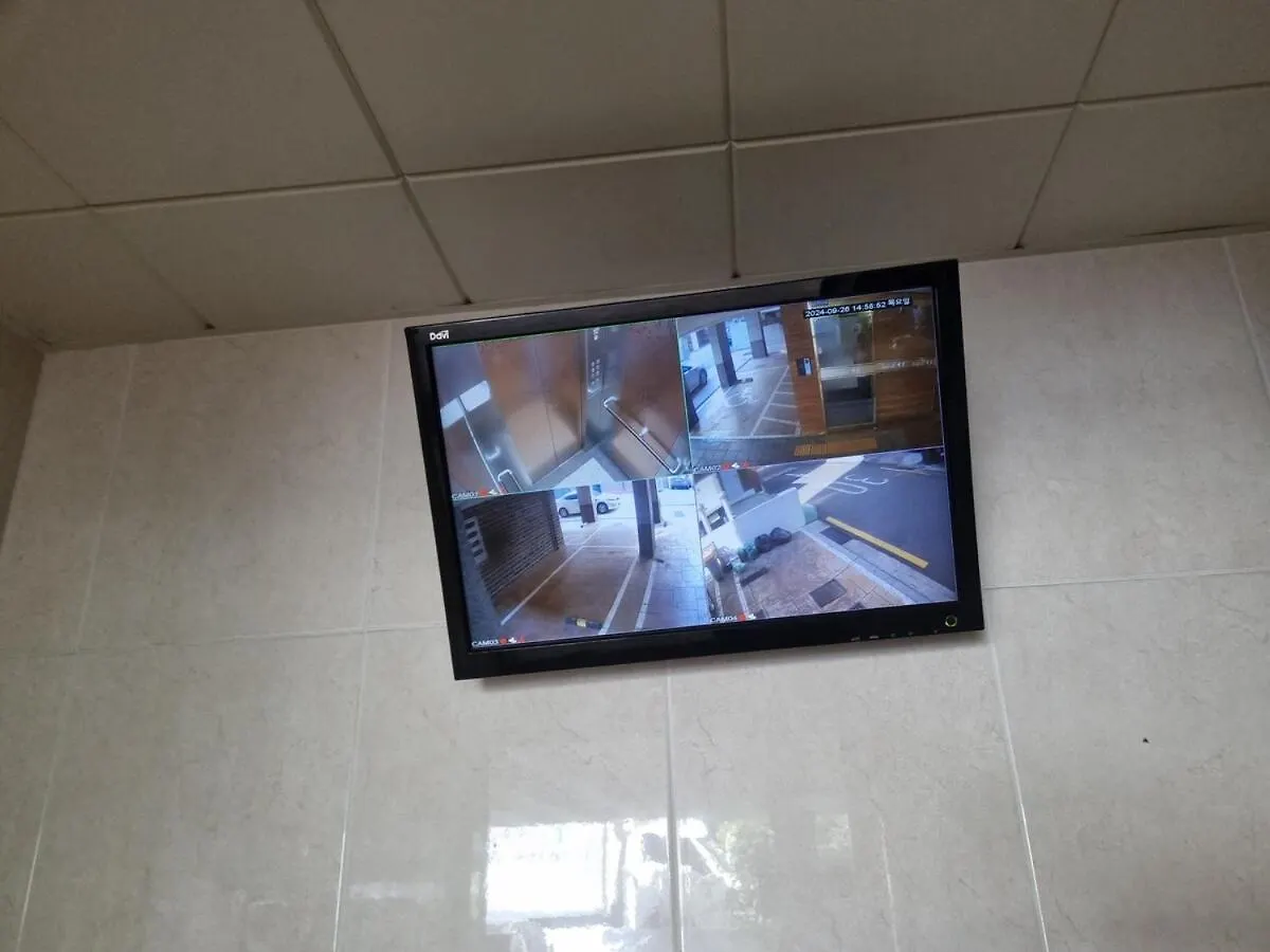 Apartment 3-Bed Gimpo Airport Stay, Filtered Water, Dryer, Early Check-In Or Late Check-Out Flexibly Seoul South Korea